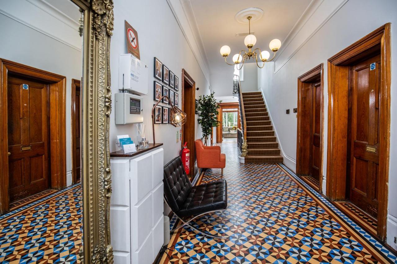 Отель Beaumont House Челтенхам Экстерьер фото