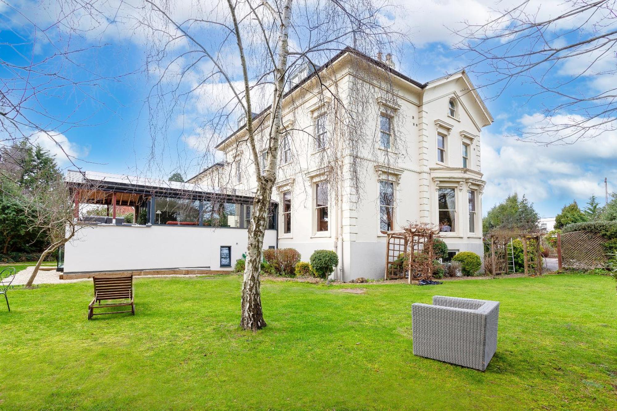 Отель Beaumont House Челтенхам Экстерьер фото